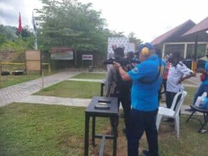 TINGKATKAN KEMAMPUAN MENEMBAK KEPALA BNNK BOALEMO IKUTI LATIHAN BERSAMA