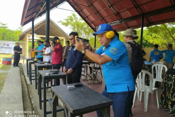 TINGKATKAN KEMAMPUAN MENEMBAK KEPALA BNNK BOALEMO IKUTI LATIHAN BERSAMA