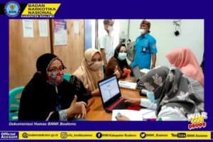 SUKSESKAN VAKSIN COVID 19, HARI INI PEGAWAI BNNK BOALEMO LAKSANKAN VAKSIN TAHAP I