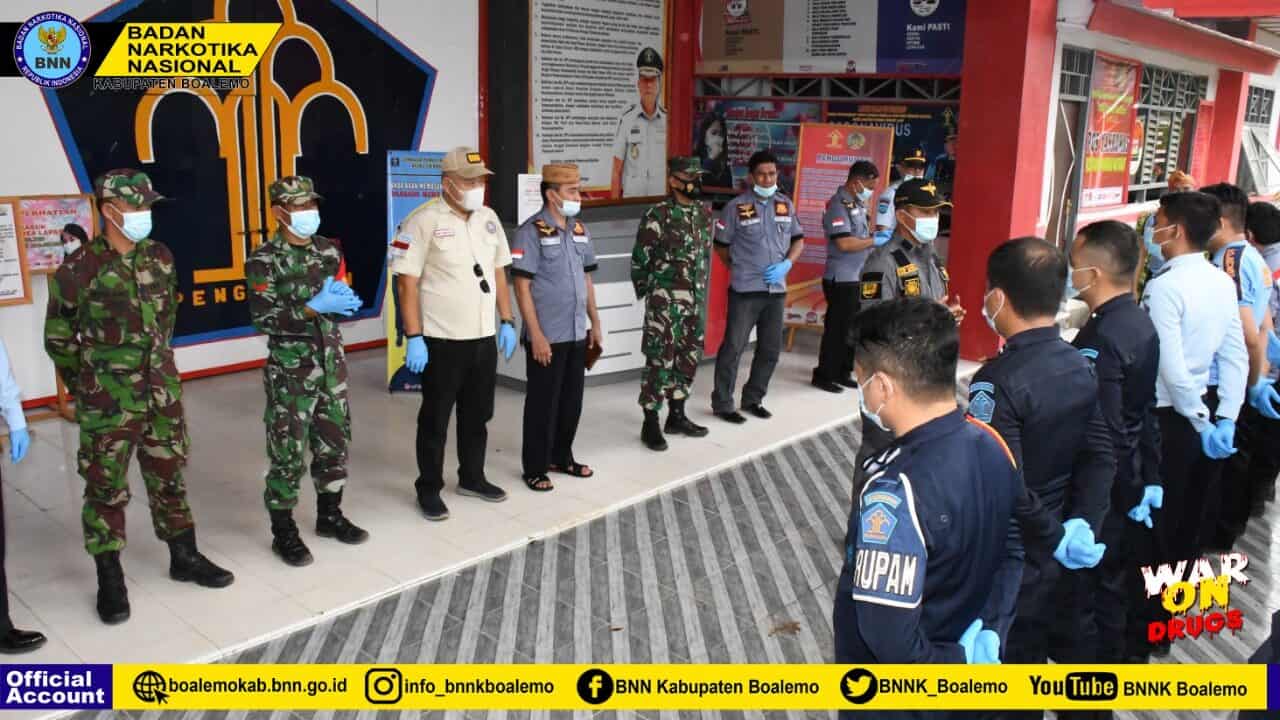 KEPALA BNNK BOALEMO IKUT MELAKSANAKAN RAZIA SERENTAK DALAM RANGKA MEMPERINGATI HARI BHAKTI PEMASYARAKATAN (HBP) KE-57 KEPALA BNNK BOALEMO IKUT MELAKSANAKAN RAZIA SERENTAK DALAM RANGKA MEMPERINGATI HARI BHAKTI PEMASYARAKATAN (HBP) KE-57