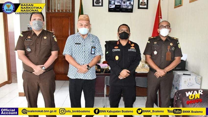 KEPALA BNNK BOALEMO SILAHTURAHIM DENGAN KEPALA KEJAKSAAN NEGERI BOALEMO KABAN SILAHTURAHMI KE KEJARI BOALEMO YANG BARU