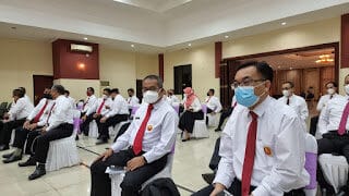 SEKRETARIS UTAMA DAN DEPUTI PENDIDIKAN MENJADI NARASUMBER PADA PESERTA PPRA - 64 TAHUN 2022 SEKRETARIS UTAMA DAN DEPUTI PENDIDIKAN MENJADI NARASUMBER PADA PESERTA PPRA – 64 TAHUN 2022 DENGAN TEMA PENGENALAN LEMHANNAS RI DAN POLA OPERASIONAL PENDIDIKAN DAN KURIKULUM PENDIDIKAN