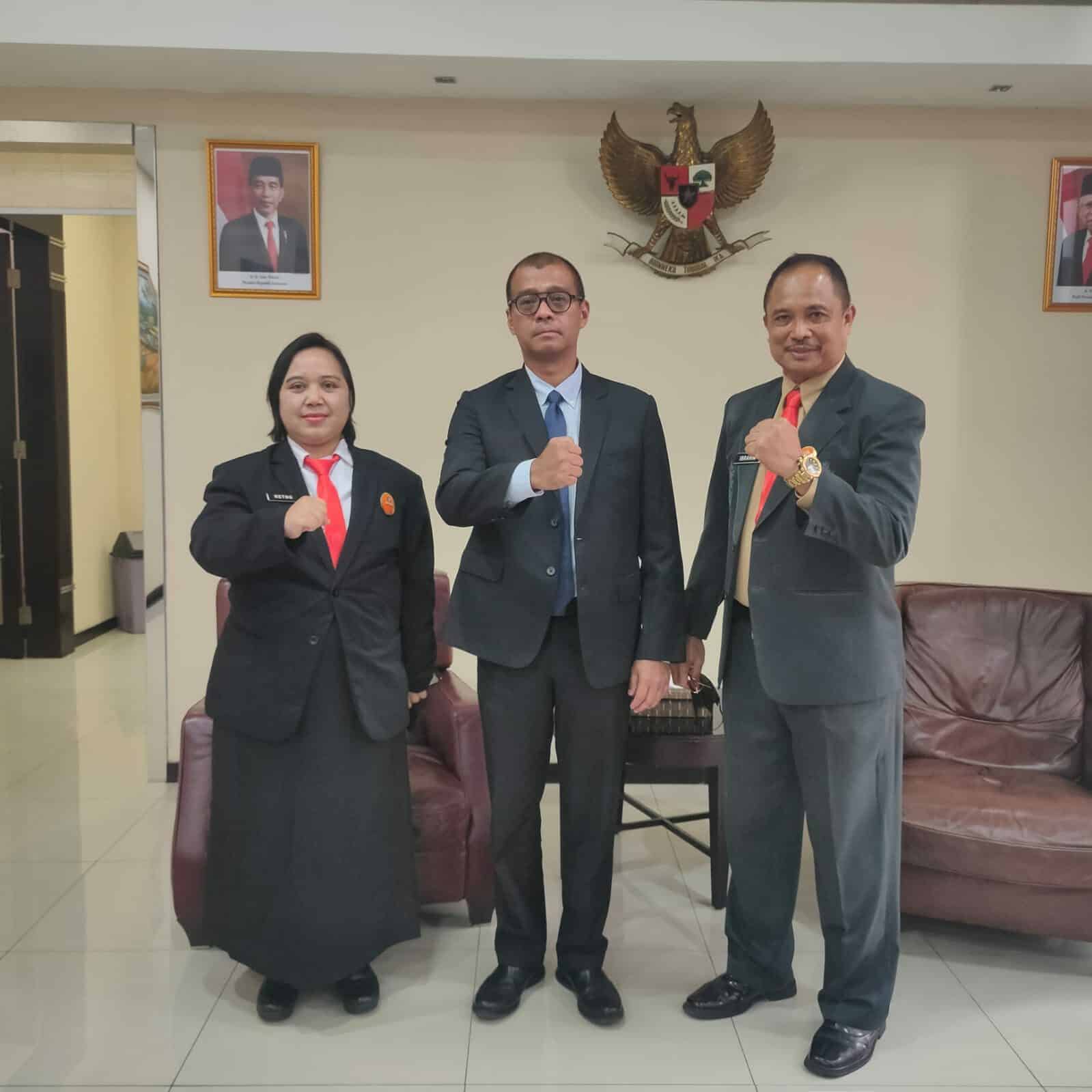 BNN RI Kirim Dua Wakil ke Pendidikan Lemhannas RI BNN RI Kirim Dua Wakil ke Pendidikan Lemhannas RI