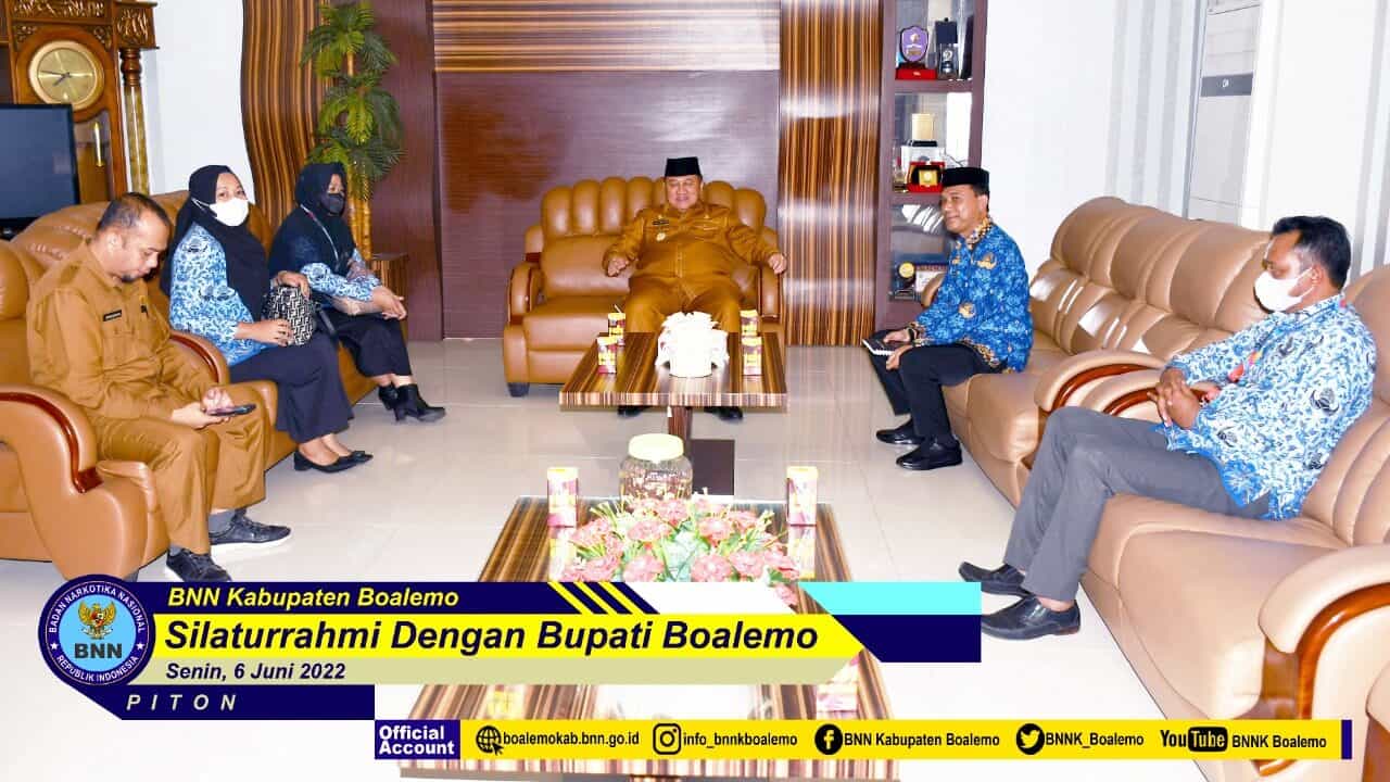 PLH. KEPALA BNNK BOALEMO SILATURAHMI DENGAN BUPATI BOALEMO SILAHTURAHMI DENGAN BUPATI BOALEMO