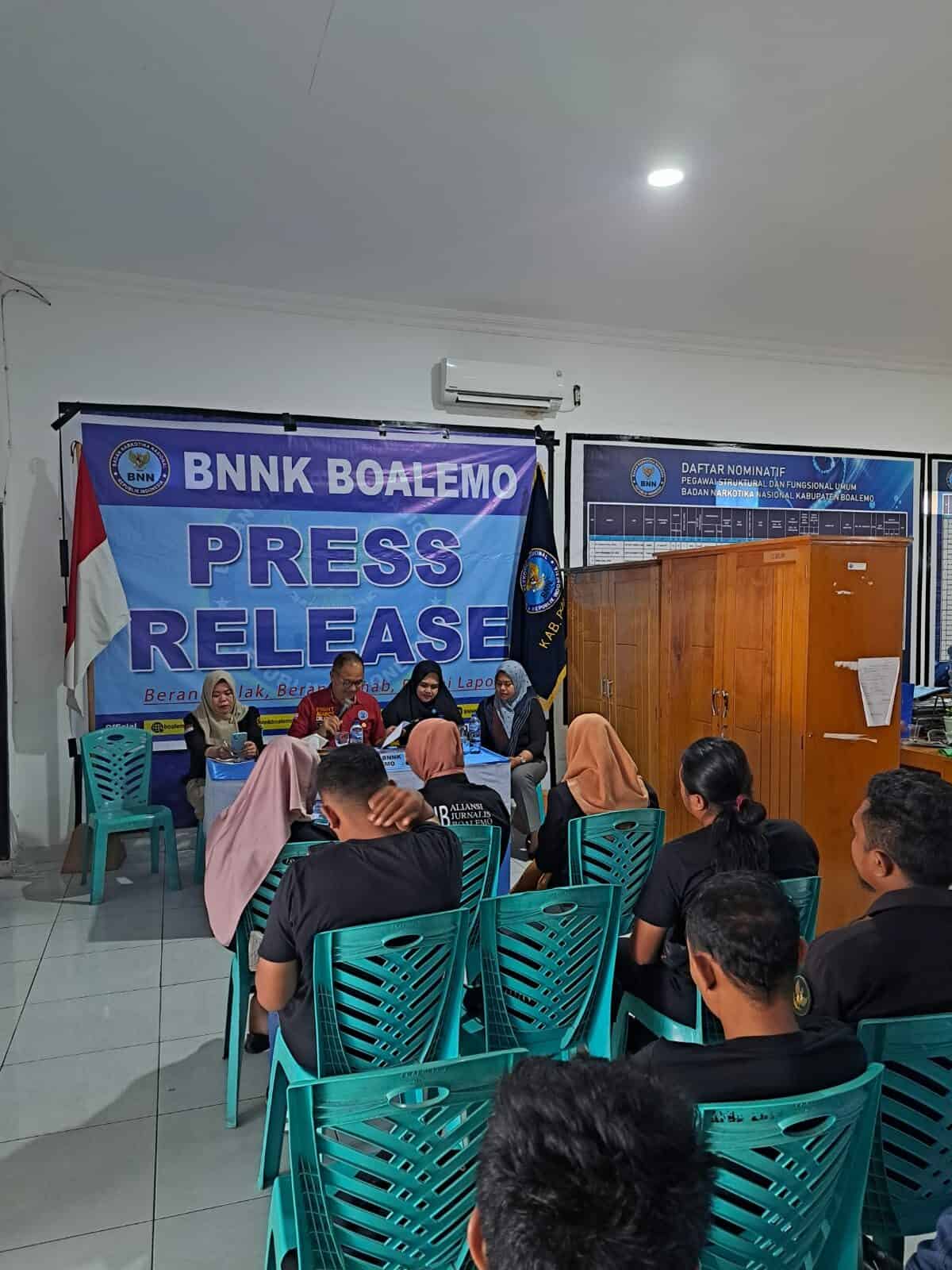 PRESS RELEASE AKHIR TAHUN - AKSELERASI WAR ON DRUGS TAK KENAL LELAH PANTANG MENYERAH PRESS RELEASE AKHIR TAHUN – AKSELERASI WAR ON DRUGS TAK KENAL LELAH PANTANG MENYERAH