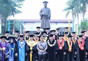 KEPALA BNN RI RESMI DIKUKUHKAN SEBAGAI GURU BESAR TETAP ILMU KEPOLISIAN KEPALA BNN RI RESMI DIKUKUHKAN SEBAGAI GURU BESAR TETAP ILMU KEPOLISIAN