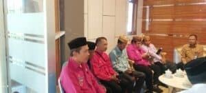 Pertemuan Strategis: Kepala BNNK, Kapolres, dan Bupati Boalemo Bahas Isu Lokal Pertemuan Strategis: Kepala BNNK, Kapolres, dan Bupati Boalemo Bahas Isu Lokal