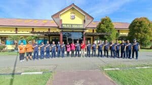 Semangat Bersama di Polres Boalemo: Kepala BNNP Gorontalo Ajak Anggota Senam Zumba Bersinar Semangat Bersama di Polres Boalemo: Kepala BNNP Gorontalo Ajak Anggota Senam Zumba Bersinar