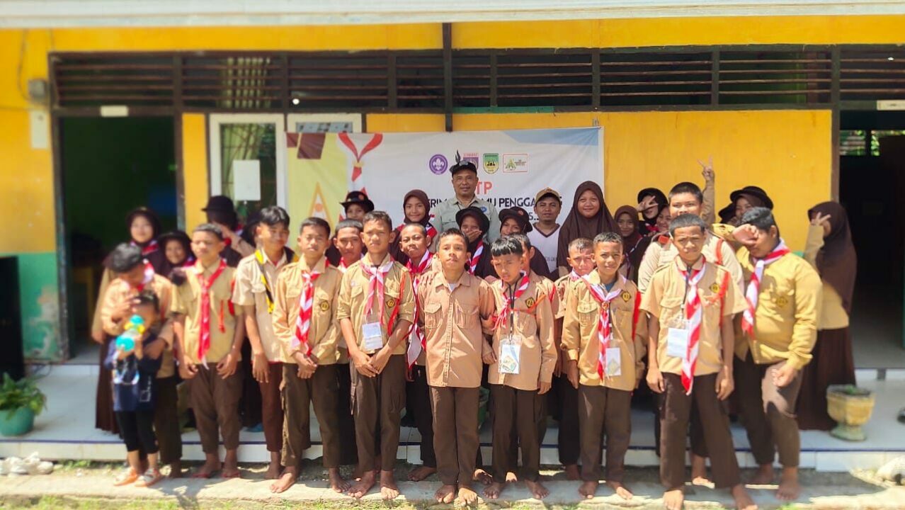 Sosialisasi P4GN: Kepala BNNK Boalemo Ajak Siswa MTS Alkhairat Lawan Narkoba Sosialisasi P4GN: Kepala BNNK Boalemo Ajak Siswa MTS Alkhairat Lawan Narkoba